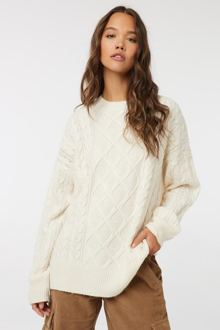 15 Best Aritzia Dupes You Will Love - The Decor Forum