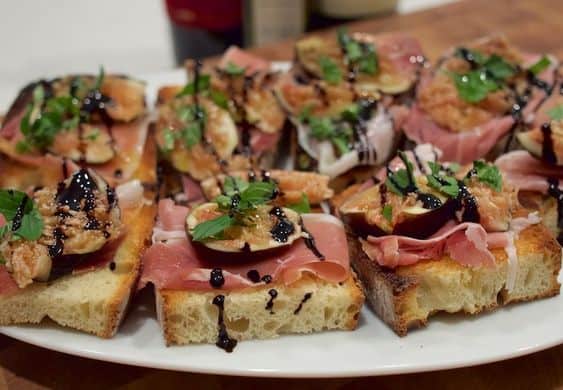 Crostinis with proscuitto, figs, mint and balsamic drizzle