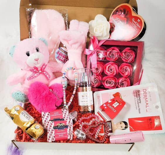 Girly valentine's gift basket for girly girl teen