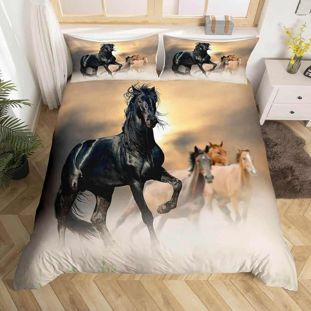 True to life horse comforter and pillow set