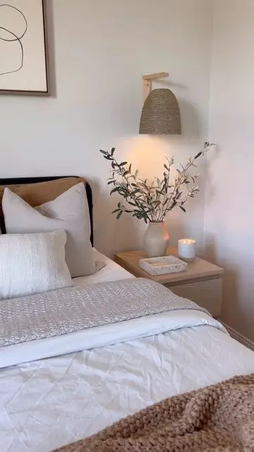 Bedroom without clutter