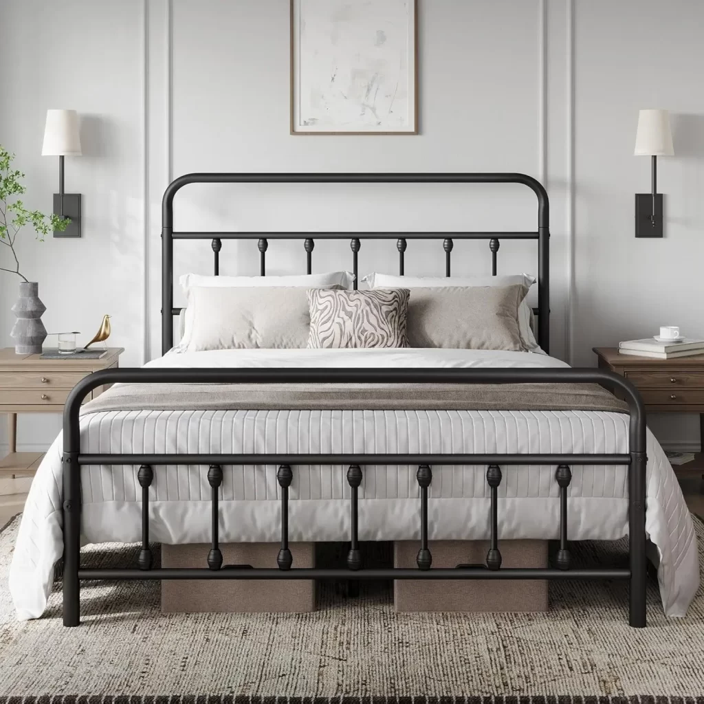 Affordable black metal vintage bed for decorating woman's bedroom