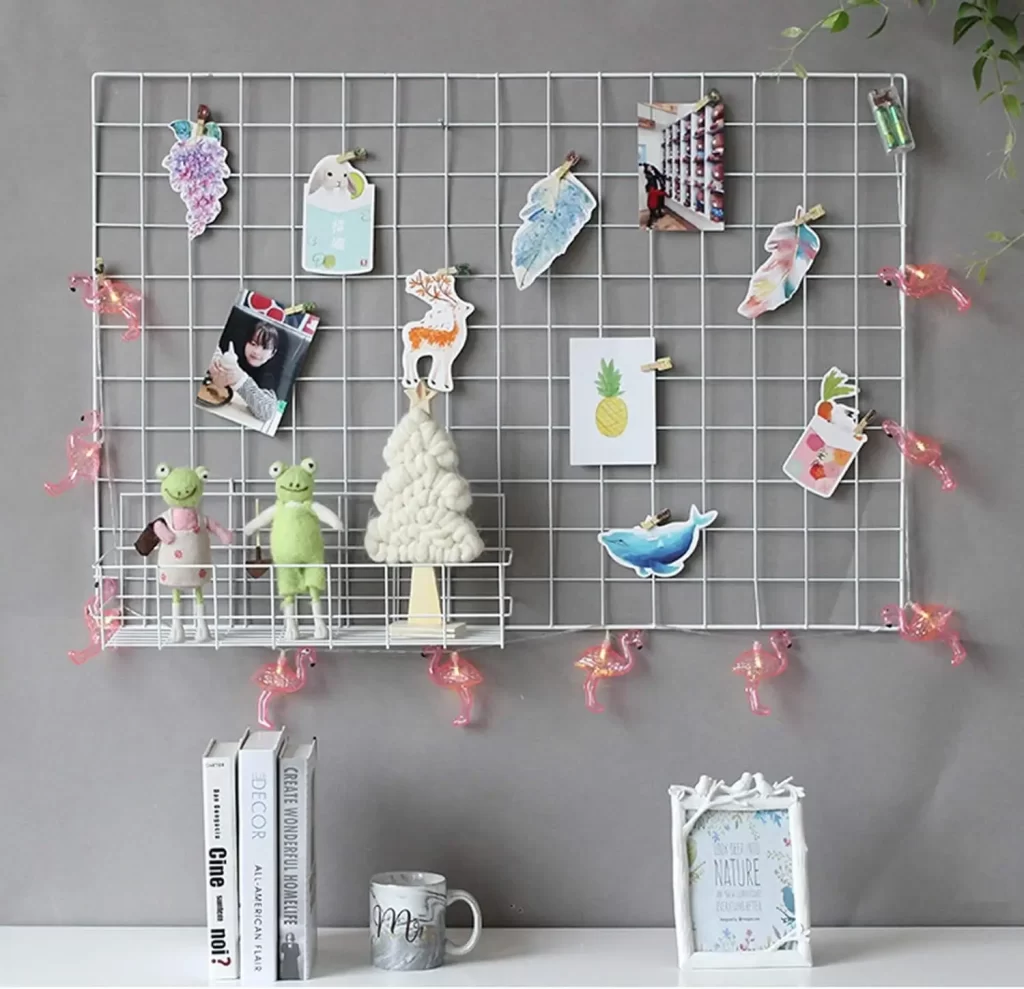 Wire wall grid for dorm room
