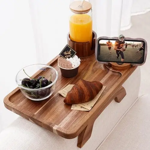 Convenient Couch Clip-On Tray for Small Living Room Solutions – Perfect for Holding Drinks, Snacks, and Remotes in Studio Apartments