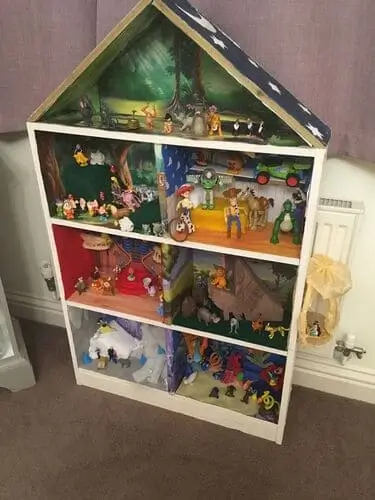 DIY Disney dollhouse – magical playhouse for kids featuring iconic Disney themes. Discover step-by-step Disney dollhouse ideas on our blog!