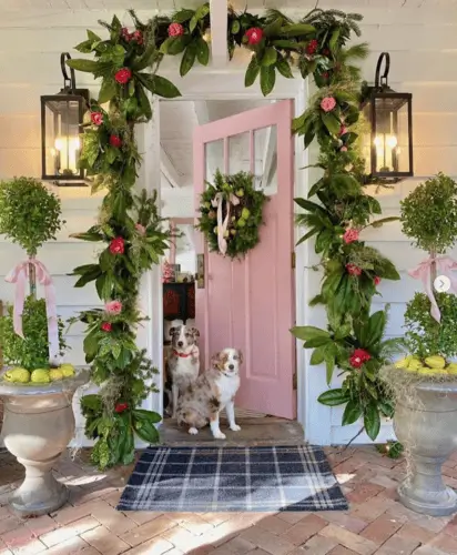 Souther inspired Christmas door decoration ideas