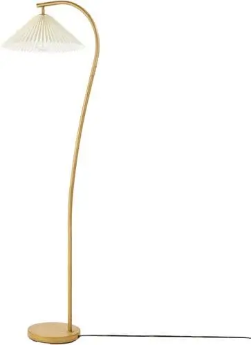 Cute floor lamp makes for cute apartment decor