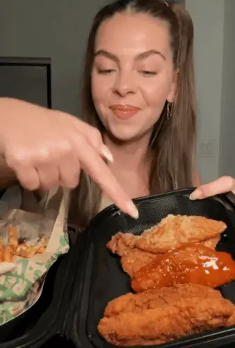 Have a yummy mukbang together for valentine's day if you're a foodie in a long-distance relationship