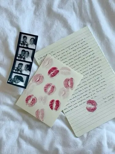 Long-distance love letter ideas for Valentine's Day