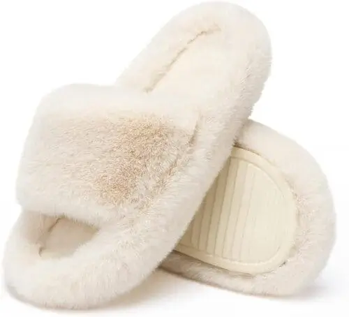 Adorable fuzzy slipper slides with memory foam bottoms, perfect for soft girl aesthetic and cozy gift ideas.