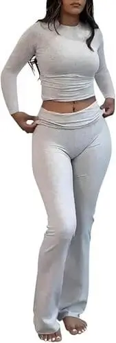 Y2K flared yoga pants set, a viral TikTok gift loved by girls for its retro style and comfy fit.